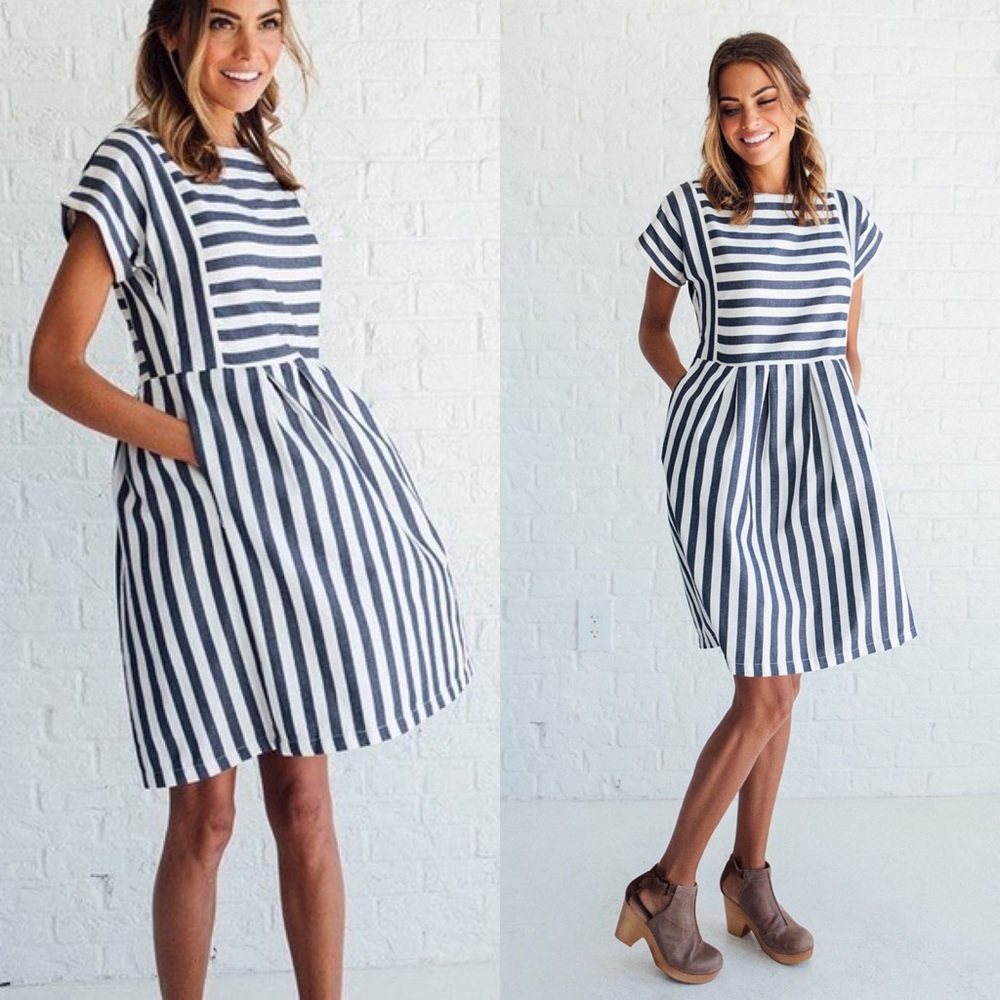 Clad & Cloth Striped Short Sleeve Bib Dress Size XS